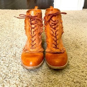 Miss Albright ruffle booties size 7